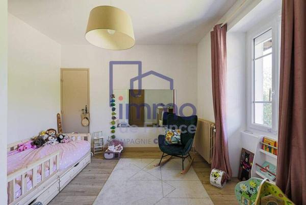 Maison 6 pièces                                        - 38340 Voreppe Réf : 21572-IMMODEFRANCE69