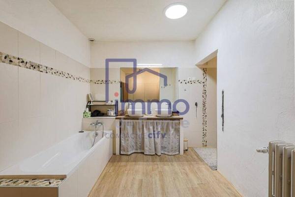 Maison 6 pièces                                        - 38340 Voreppe Réf : 21572-IMMODEFRANCE69