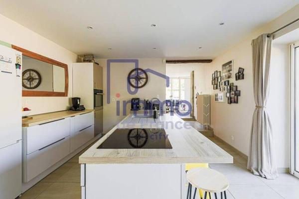 Maison 6 pièces                                        - 38340 Voreppe Réf : 21572-IMMODEFRANCE69