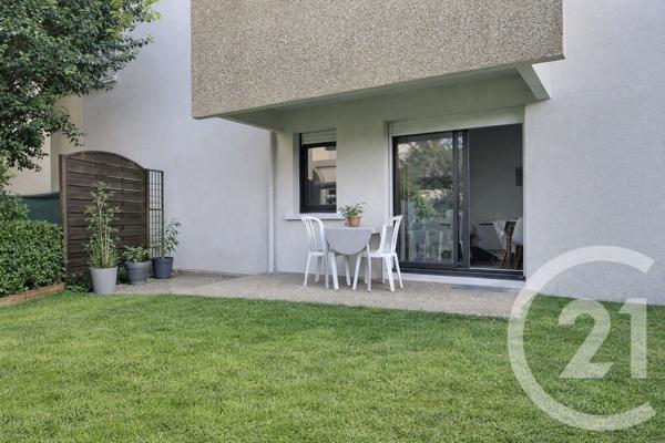 Appartement F3 à vendre  3 pièces - 58,77 m 2   LE BOUSCAT  - 33