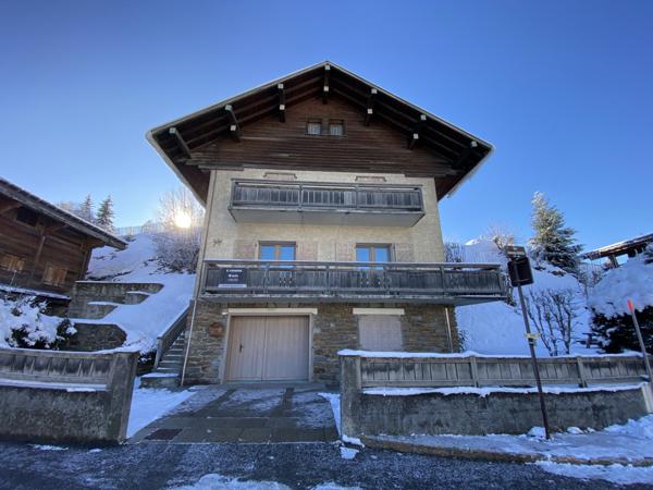 Megève (74120) APPARTEMENT JOLIMENT RENOVÉ - PROCHE COEUR DU VILLAGE