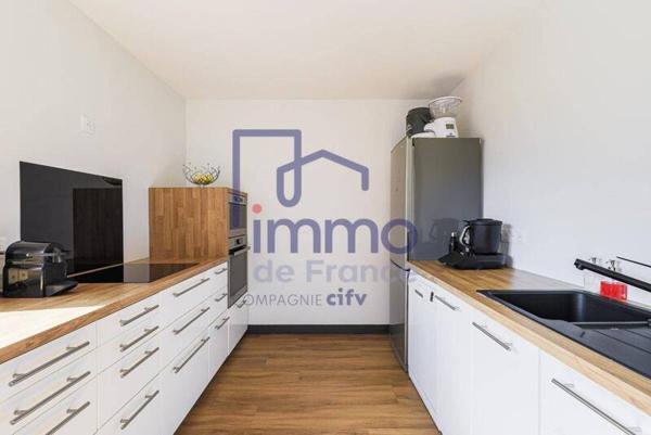 Appartement 6 pièces                                        - 38100 Grenoble Réf : 21728-IMMODEFRANCE69