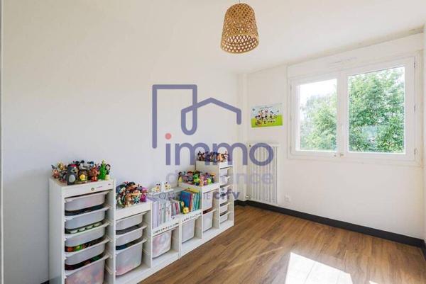 Appartement 6 pièces                                        - 38100 Grenoble Réf : 21728-IMMODEFRANCE69