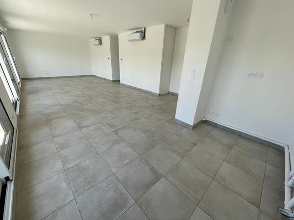 Appartement Vaugneray dernier ét, 5 pièce(s), 4ch,109,56 m², 2 terrasses, vue