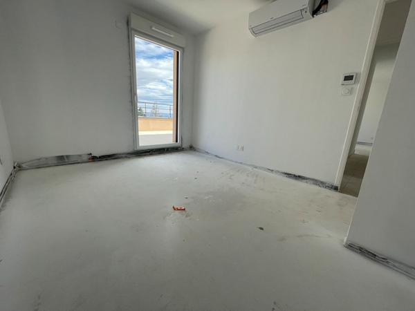 Appartement Vaugneray dernier ét, 5 pièce(s), 4ch,109,56 m², 2 terrasses, vue