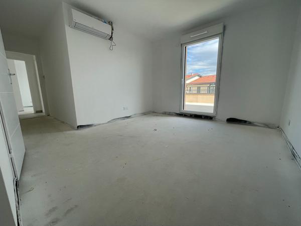 Appartement Vaugneray dernier ét, 5 pièce(s), 4ch,109,56 m², 2 terrasses, vue