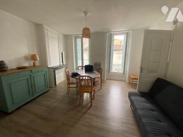 A VENDRE, Gironde, BORDEAUX, quartier Hôpital St André, dans un petit immeuble pierre, appartem...