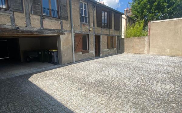 Appartement à louer    1 pièce •  Orléans