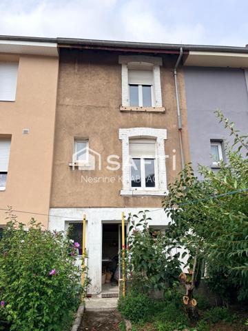 Maison mitoyenne 70m2 2 ch. avec terrasse et jardin