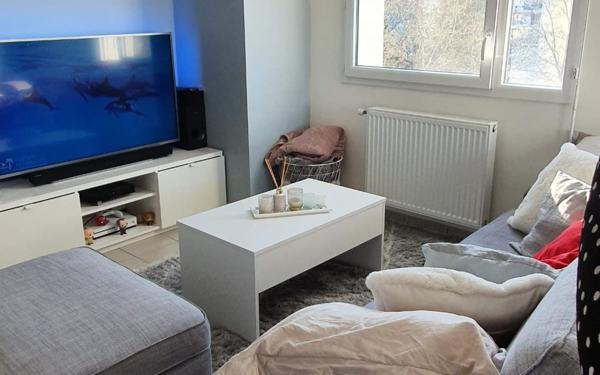 Appartement à louer    2 pièces •  Vénissieux