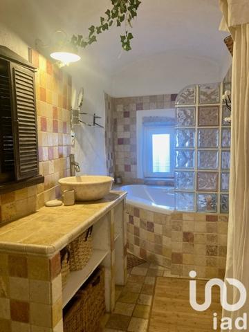 Maison à vendre 26 pièces 433 m² Saint-Marcel-d'Ardèche