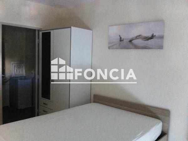 Location Studio meublé 30.47 m² - 62 ET 64 RUE ALFRED KASTLER La Rochelle 17000