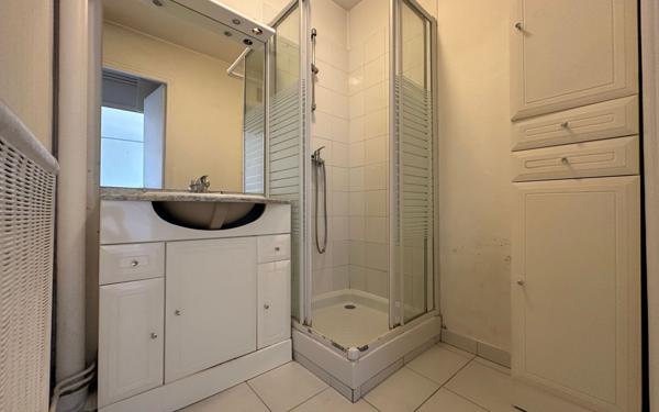 Appartement à vendre    1 pièce • 28,25 m2 Saint-Maur-des-Fossés