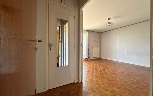 Appartement à vendre    1 pièce • 28,25 m2 Saint-Maur-des-Fossés