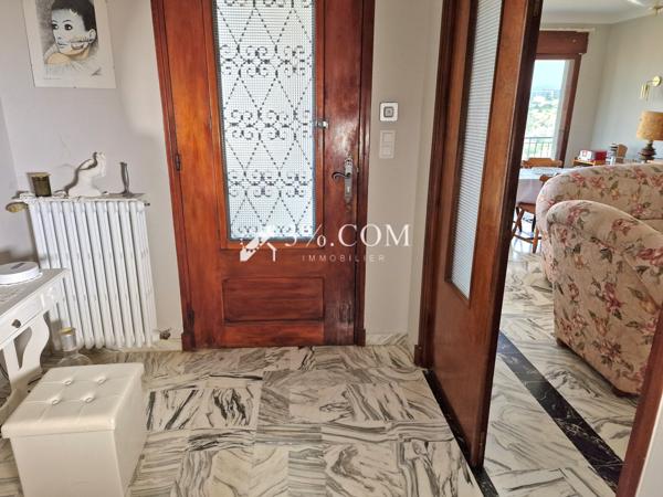 Villa 8 pièce(s) 5 chambre(s) 152 m²