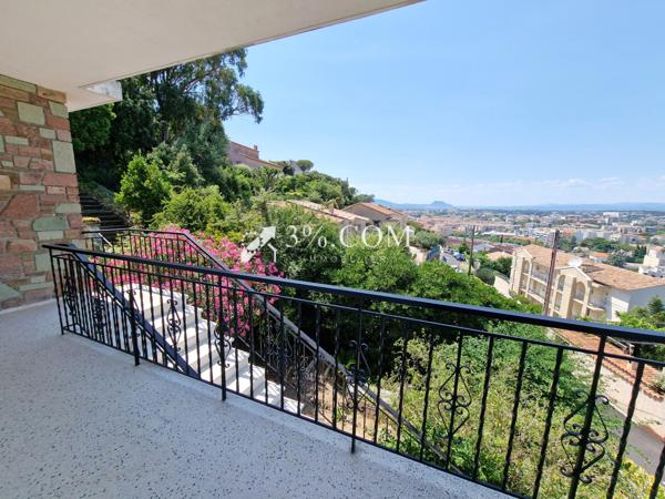 Villa 8 pièce(s) 5 chambre(s) 152 m²