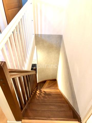 ***GAINNEVILLE***maison non mitoyenne de 126m² avec vie de plain pied composée de 4 chambres, 2 salles de bains, jardin et garage