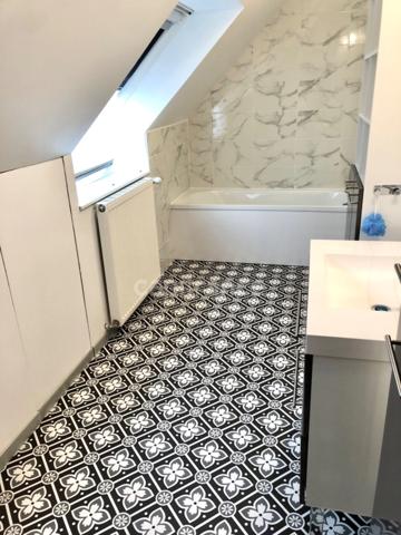 ***GAINNEVILLE***maison non mitoyenne de 126m² avec vie de plain pied composée de 4 chambres, 2 salles de bains, jardin et garage