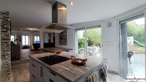 Maison à CARROUGES, 61320 - 7 pièces 228m²