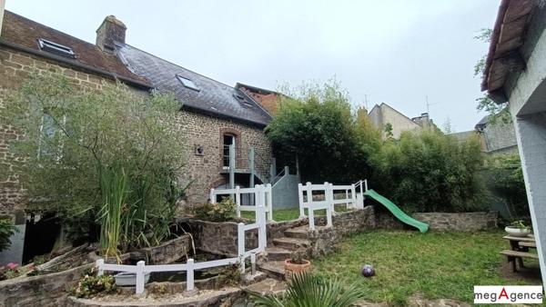 Maison à CARROUGES, 61320 - 7 pièces 228m²