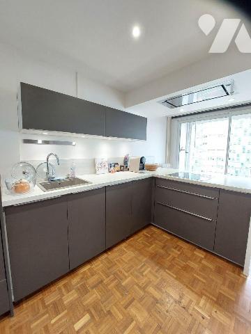 Appartement 4 pièces 92 m² RENNES, T4 - RENNES COLOMBIER - Centre ville - Dans immeuble avec as...