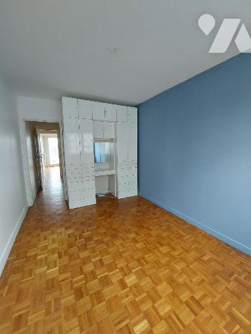 Appartement 4 pièces 92 m² RENNES, T4 - RENNES COLOMBIER - Centre ville - Dans immeuble avec as...