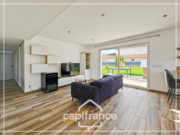 Maison contemporaine 2019 Plain-pied Espace professionnel indépendant Terrain avec CU