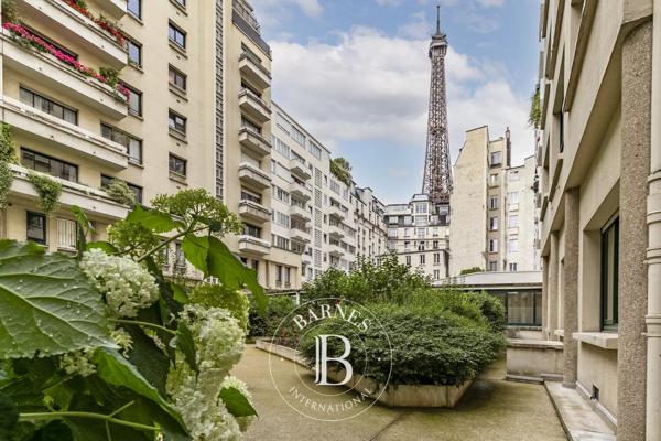 Paris 7ème, Appartement 2 Chambres -  70 m² à vendre
