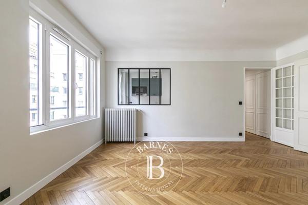 Paris 7ème, Appartement 2 Chambres -  70 m² à vendre