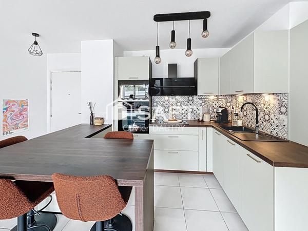 Appartement T3 lumineux – Dernier étage – Terrasse