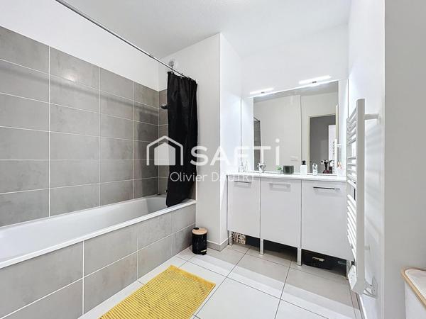 Appartement T3 lumineux – Dernier étage – Terrasse