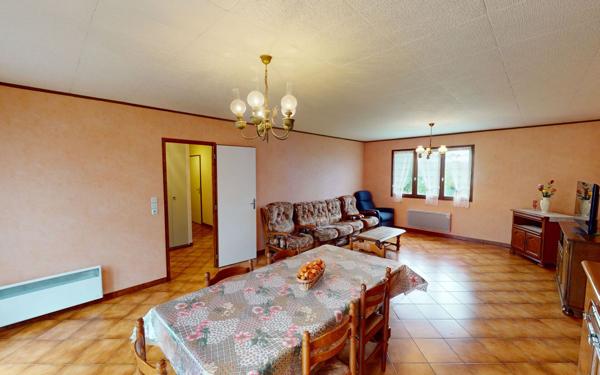 Maison à vendre    5 pièces •  Bertrange