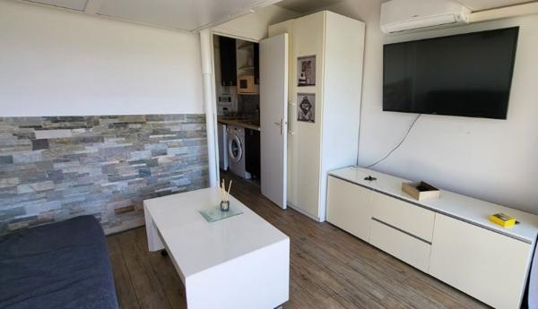 Appartement à VILLENEUVE LOUBET (06270)