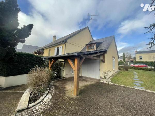 Pavillon Saint Hilaire Saint Florent avec sous-sol total, vie de plain pied et jardin clos.