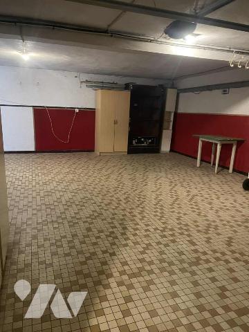 Pavillon Saint Hilaire Saint Florent avec sous-sol total, vie de plain pied et jardin clos.