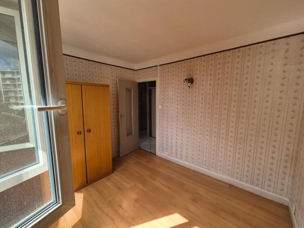 Grenoble – T3 Traversant 62 m² – Vue Montagne – Balcon - Pas d’encadrement des loyers – Garage
