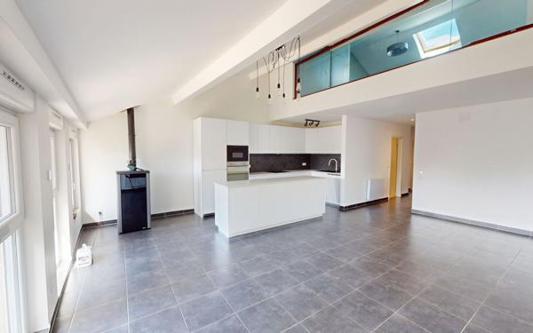 Appartement à vendre    4 pièces • 106 m2 Volstroff