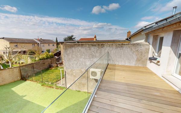 Appartement à vendre    4 pièces • 106 m2 Volstroff