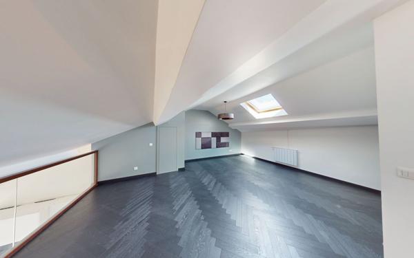 Appartement à vendre    4 pièces • 106 m2 Volstroff