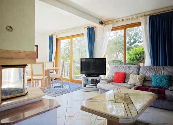 Maison 6 pièces 123m² à vendre à Saint-Jean-de-Gonville 01630