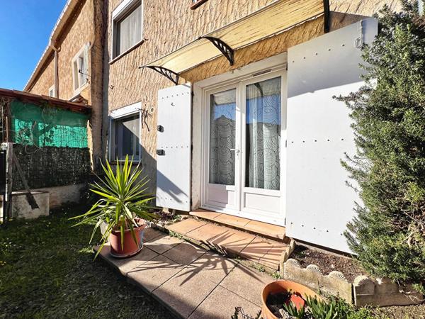 - HYERES - A Vendre - En Campagne - Maison T3 - 60 m² avec Cave et Terrasse.