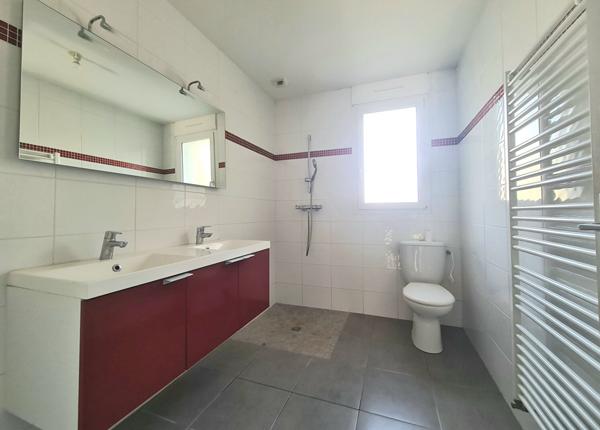 Maison Haute Goulaine 4 pièce(s) 90 m2,à 500 m du centre, au calme, environnement boisé !,  
Haute goulaine 44115