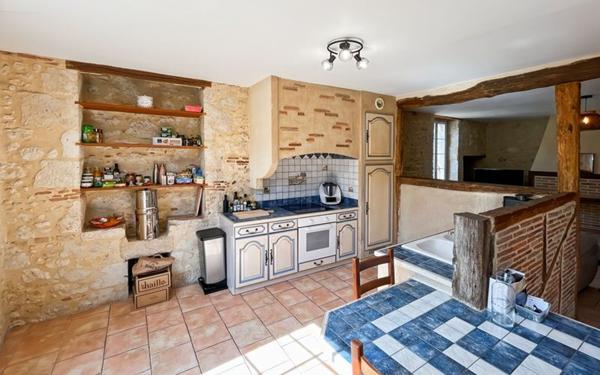 Maison à vendre    5 pièces •  Lectoure