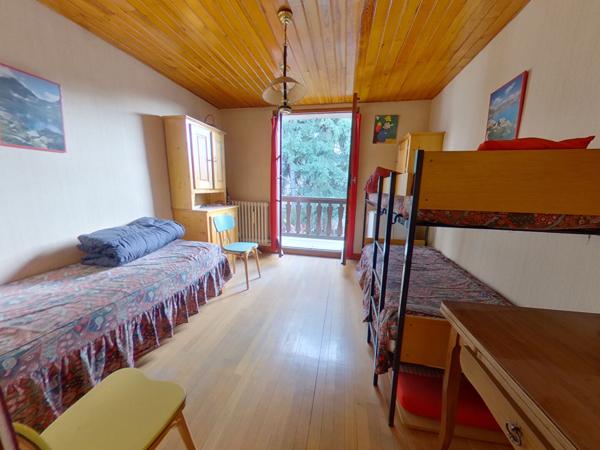 04400 LE SAUZE STUDETTE CENTRE STATION LE SAUZE