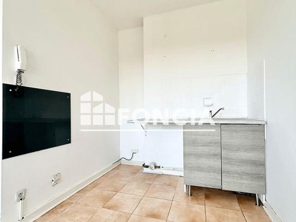 Location Studio 28.51 m² - 31 RUE DU GENERAL METMAN Metz 57070