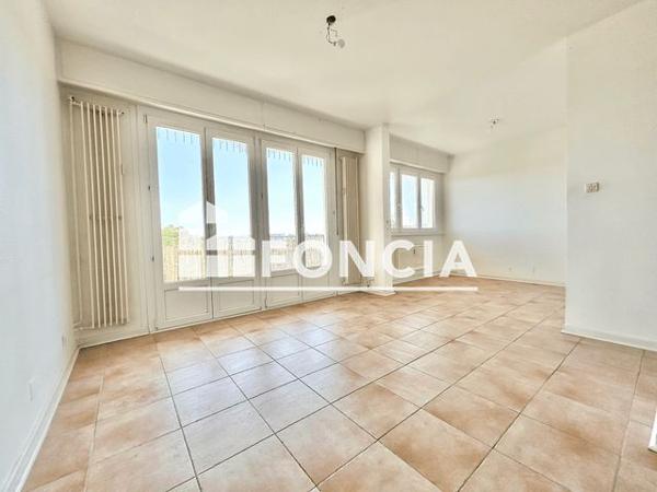 Location Studio 28.51 m² - 31 RUE DU GENERAL METMAN Metz 57070