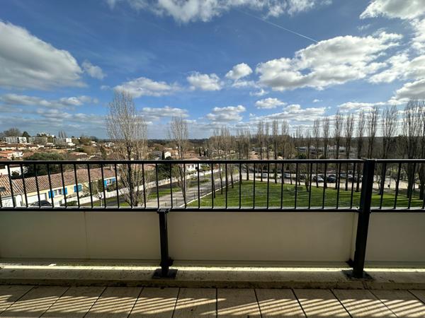 Appartement Blanquefort 6 pièce(s) 110 m2