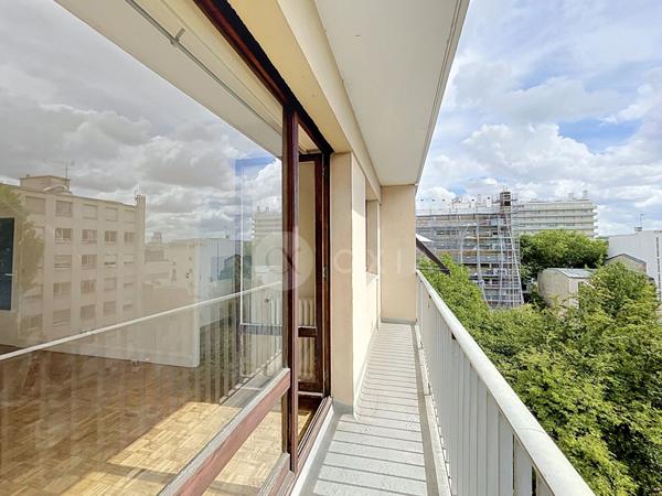 92 - BECON - Charcot - Grand studio - COURBEVOIE