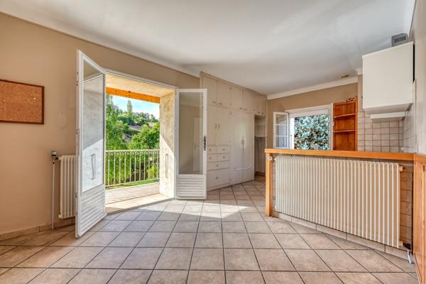 Limonest Propriété familiale dans un ecrin de verdure