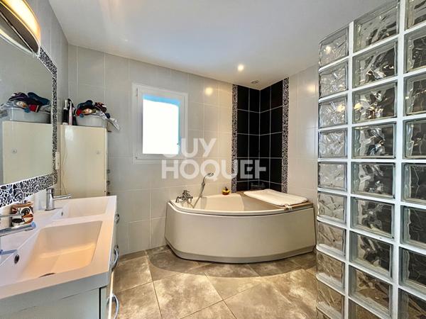 Ferme landaise rénovée, 5 chambres, piscine et dépendance